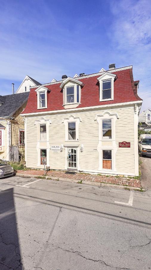 Sail Inn Lunenburg Exterior photo